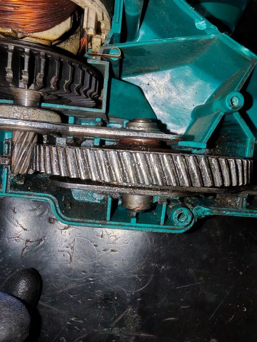 Apara sebes avariado