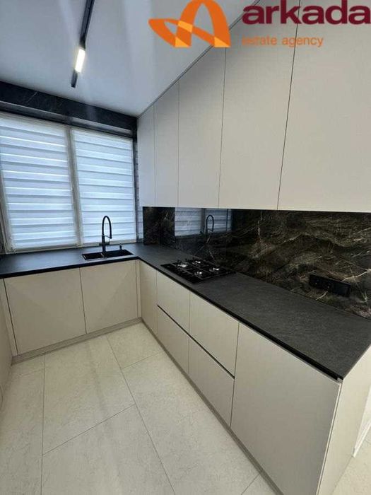 Продам готовий будинок з ремонтом в Крихівцях. До центру 7 хвилин.