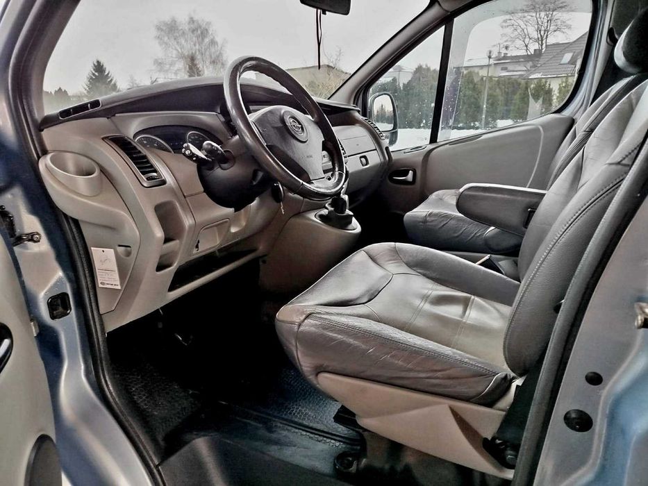 Opel Vivaro 2.5 CDTI 146 KM.Long,6-osobowy