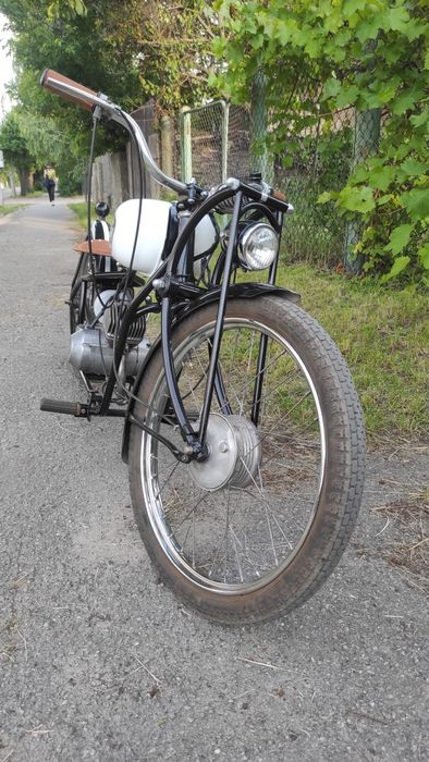 Продам мопед- кастом.