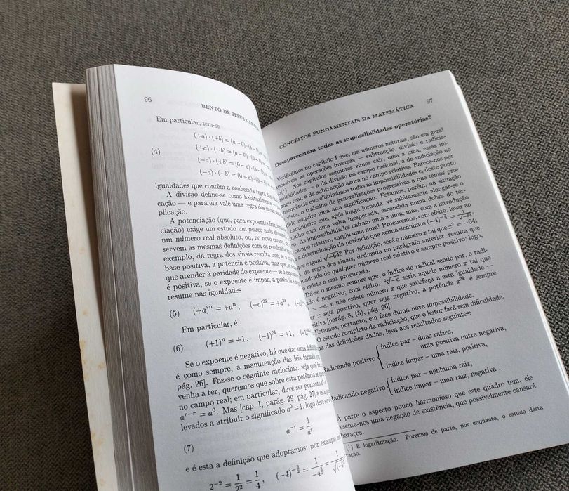 Livro "Conceitos fundamentais da matemática" Bento de jesus Caraça