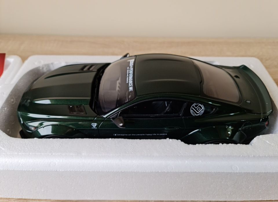 Miniatura Ford Mustang 1:18