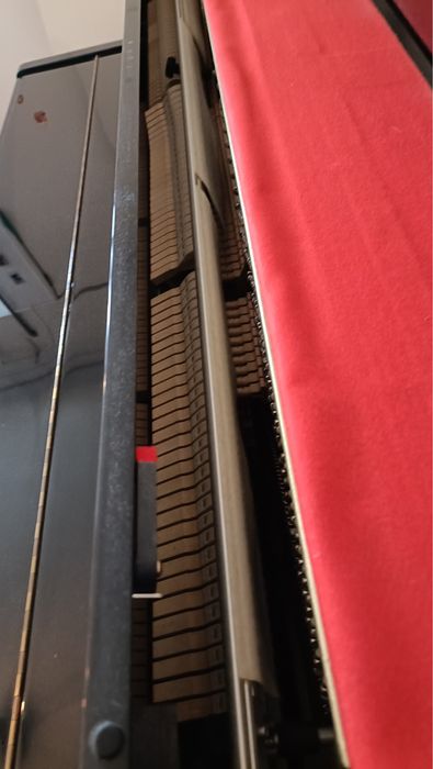 Piano acústico vertical Kawai K-15 E