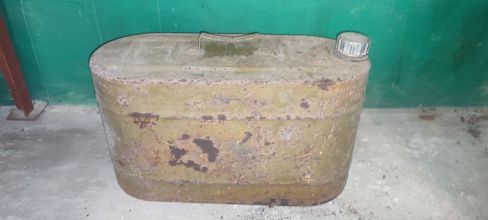 Емкости, кубы, бочки   для жидкости 50,45, 20 л.