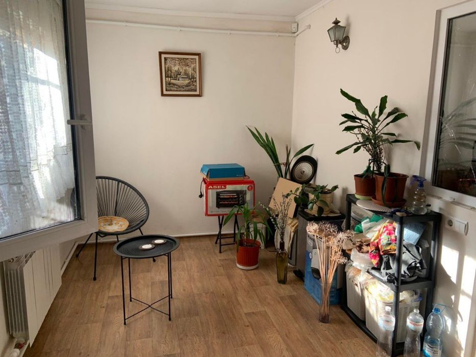 Продам 3-х комнатную квартиру в Приморском районе