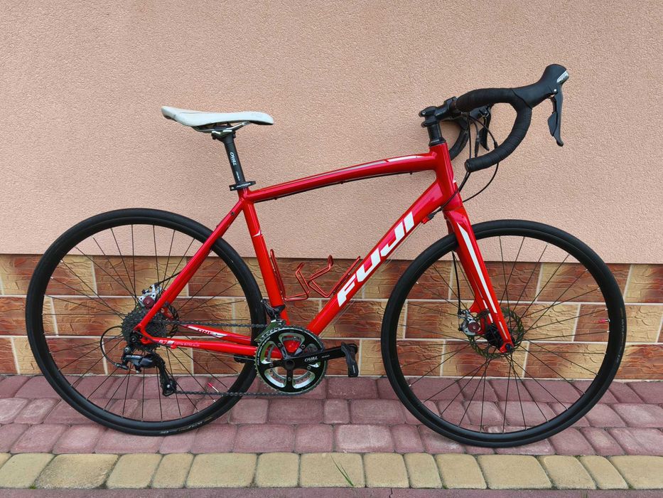 Rower szosowy Fuji Sportif 1.1 – Shimano 105 / rozmiar M