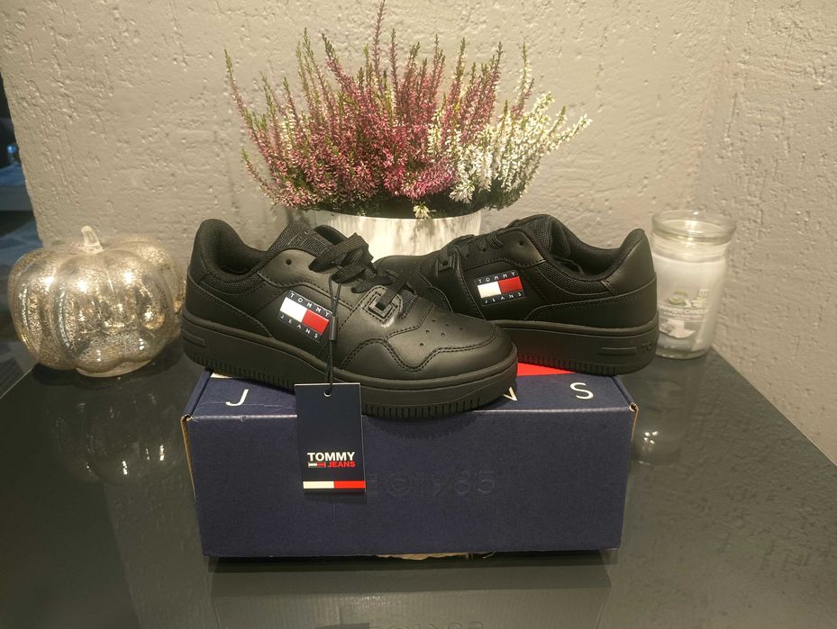 Nowe oryginalne sneakersy Tommy Hilfiger r.35