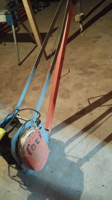 Grua-Guincho Monofasica 300 KG FORT com Balde de 100 L