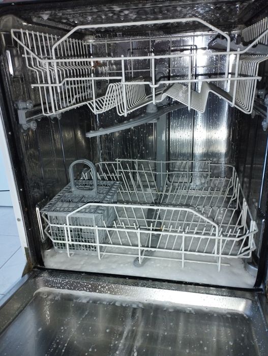 Máquina de lavar loiça ariston