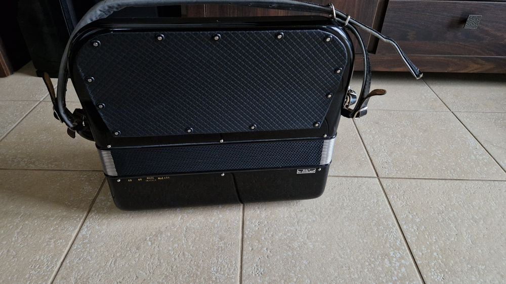 Akordeon Excelsior 96 basów guzikowy