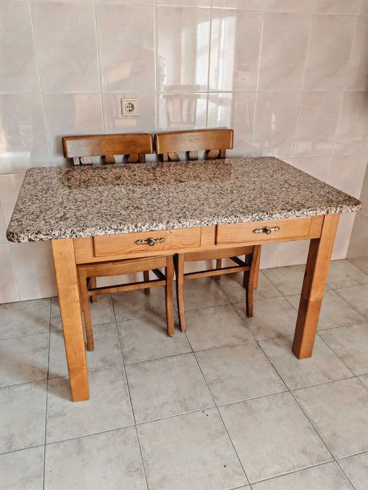 Mesa com 4 cadeiras cozinha