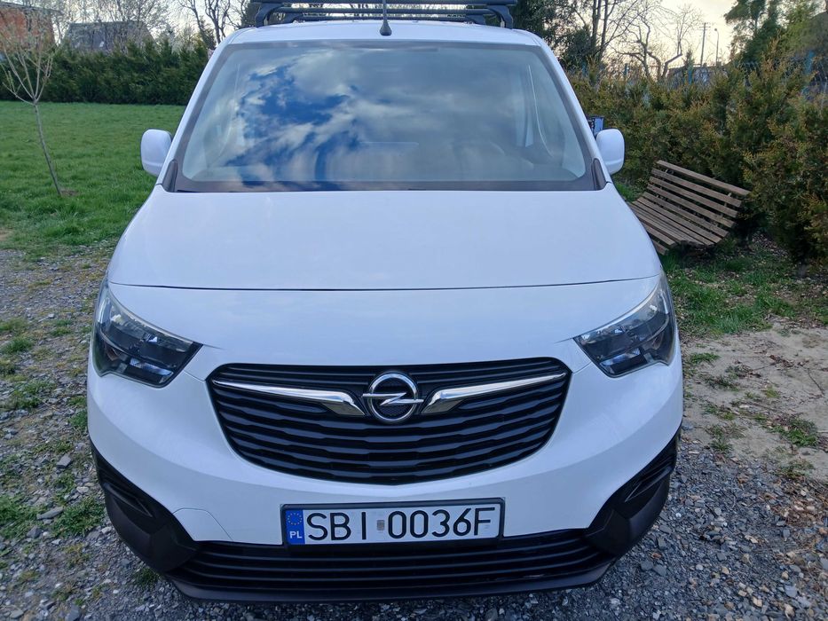 Sprzedam opel combo furgon 2019 rok