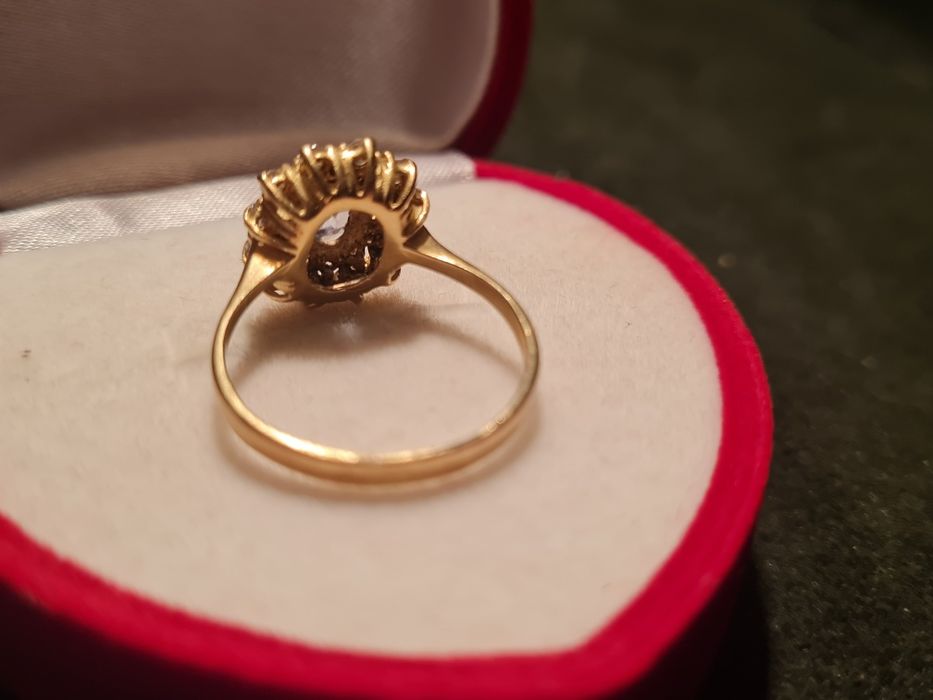 Złoty pierścionek od Lombardia Katowice