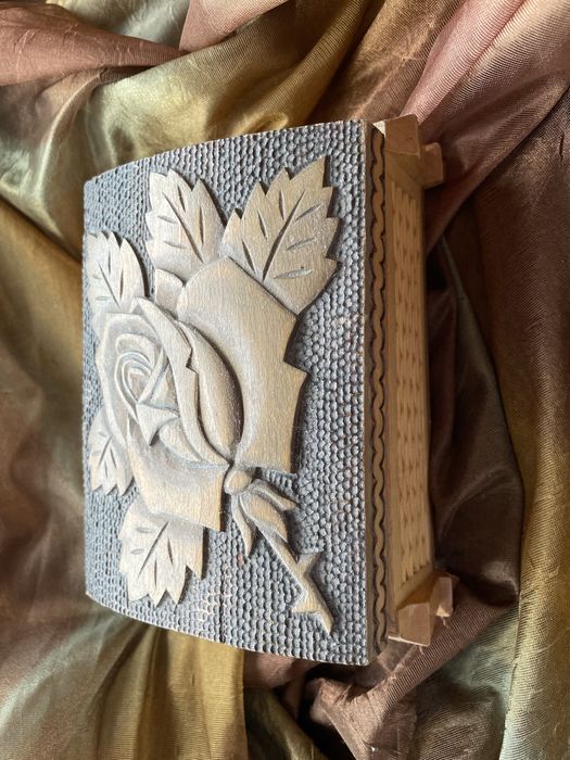 Скринька дерево для прикрас вінтаж