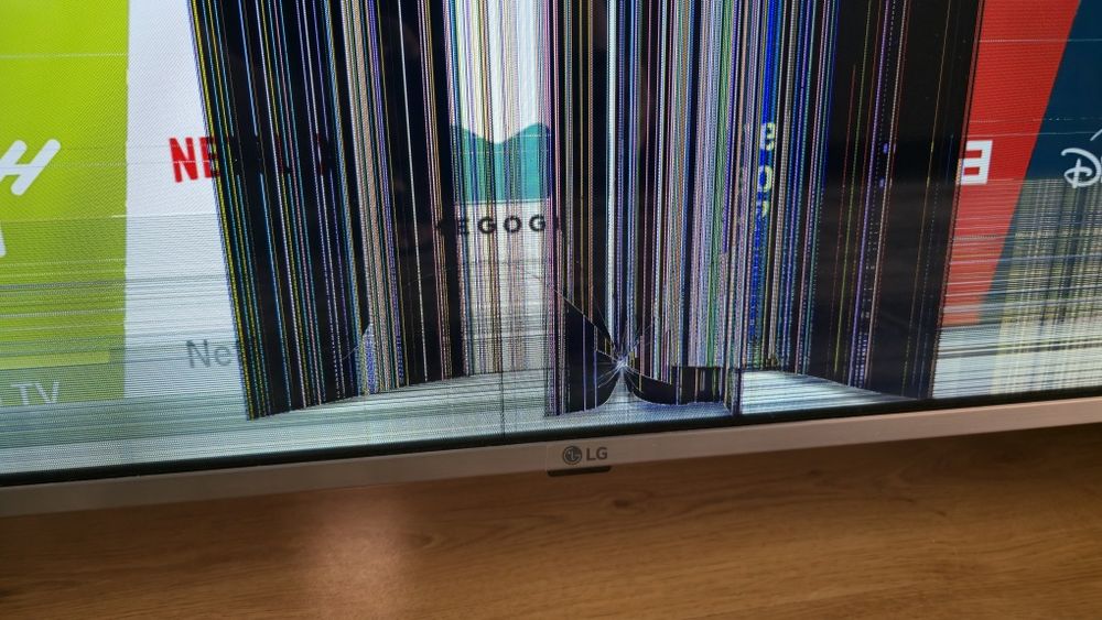LG 55UJ6517 | 55" 4K Smart TV | Na części lub do naprawy!