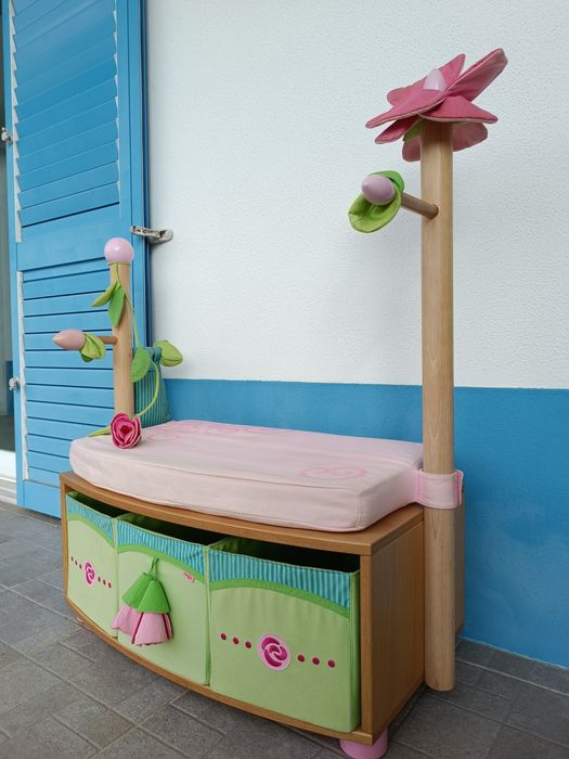 Mobiliário infantil, Banco para quarto de criança