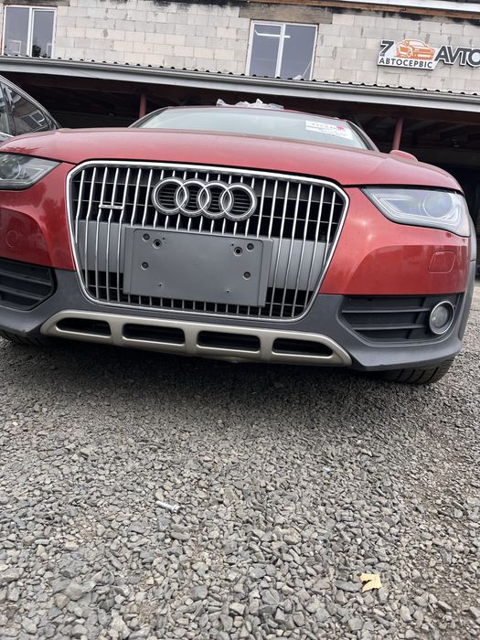 Передок комплектний Audi A4 B8 allroad 12-16 бампер фари крила капот