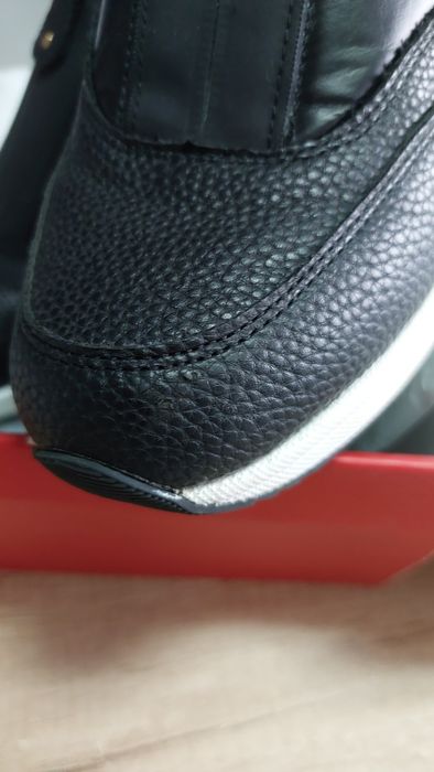 Sapatos N.39  Txi