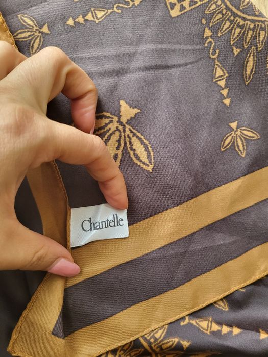 Piękna włoska chustka Chantelle