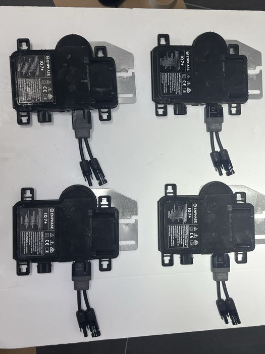 4x Microinversores Enphase IQ7A+ | Cablagem | Bom estado | Oportunidade