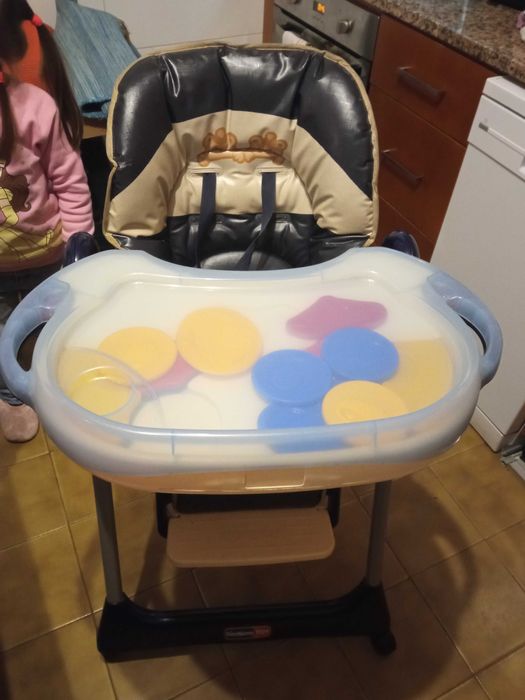 Carrinho de Bebe + cadeira de refeição