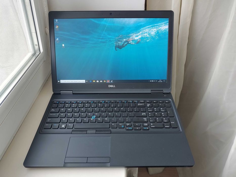 Dell Latitude 5590 15.6" i5-8350u 3.6GHz 16GB ssd 256GB FHD+IPS