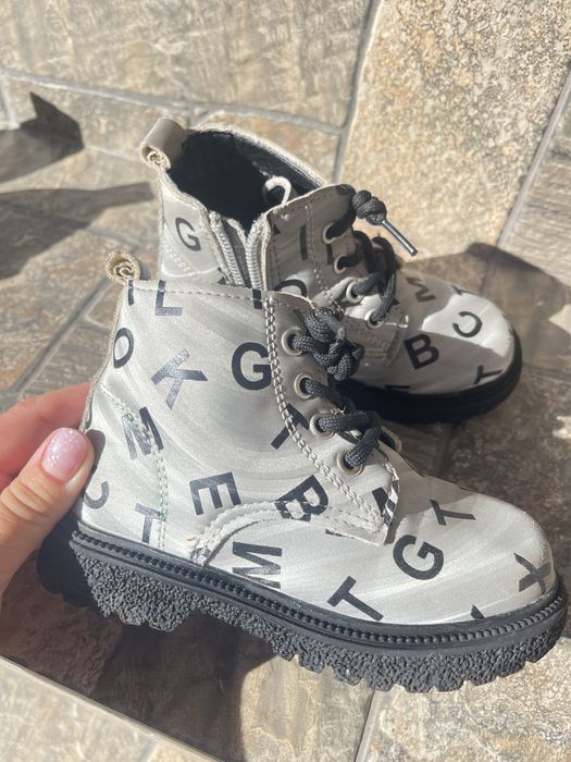 Демі ботінки  ,розмір 25 - 16см