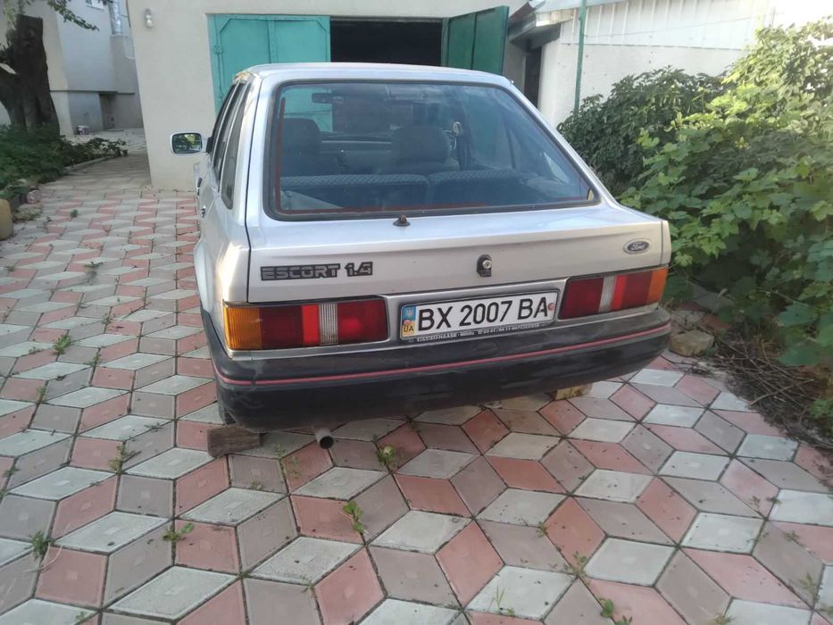 продам авто  - форд ескорт 1988