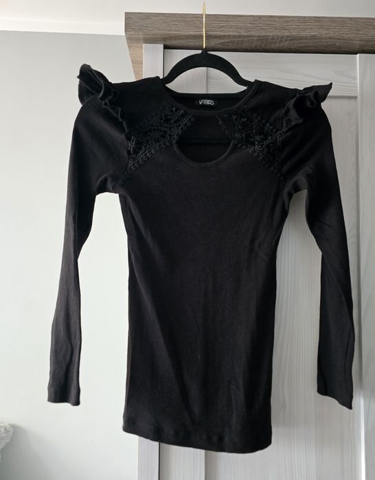 Czarna prążkowana bluzeczka butik rozm uni