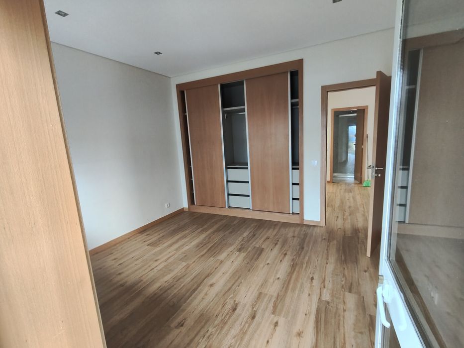 Aluguer Andar Moradia T2 - Cabeda