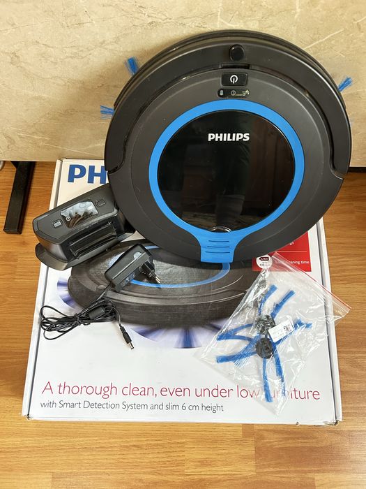 Робот пилосос PHILIPS