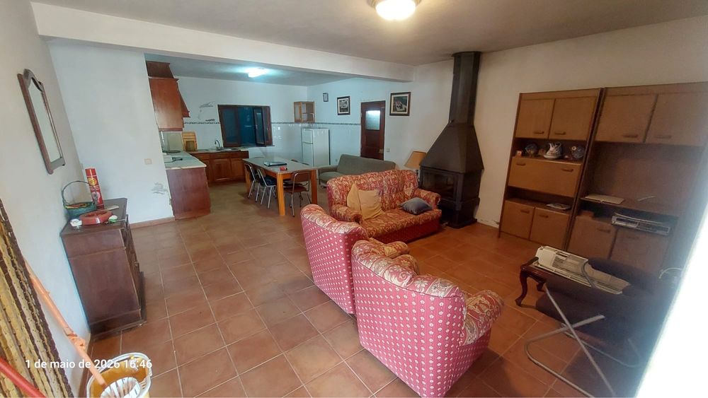 Quinta T3 Murada com 3.180m², Furo Artesiano e Anexos – castelo branco Idanha-a-Nova