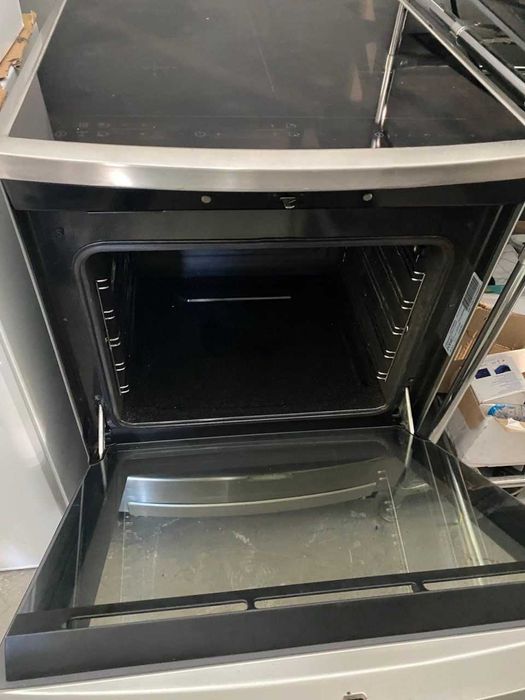 Електро плита б/в 220В індукційна  Electrolux  90/60/60  металік #07923