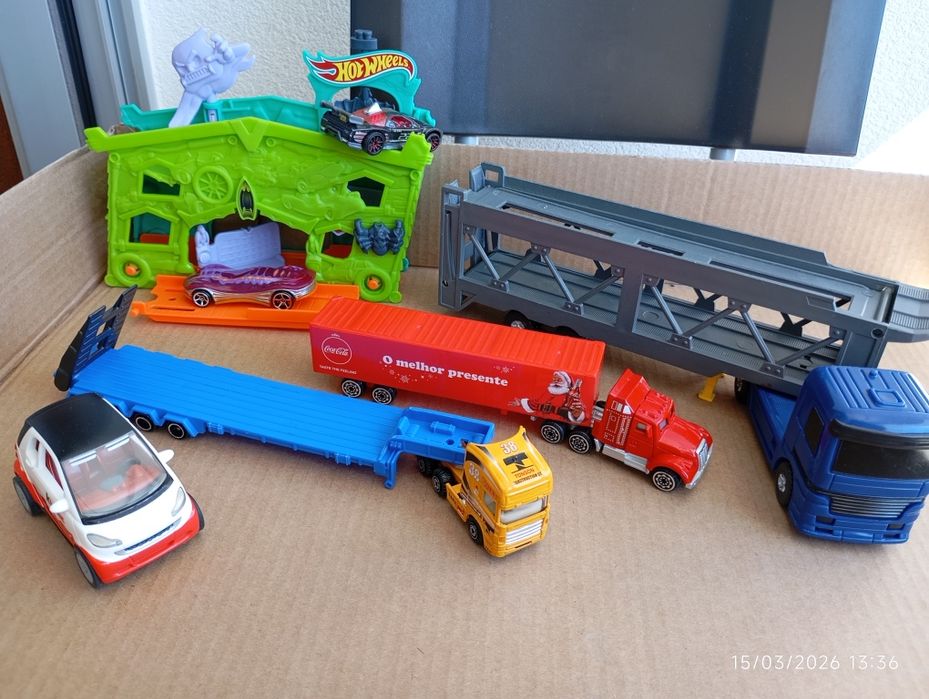 Miniaturas hot weels 145 unidades