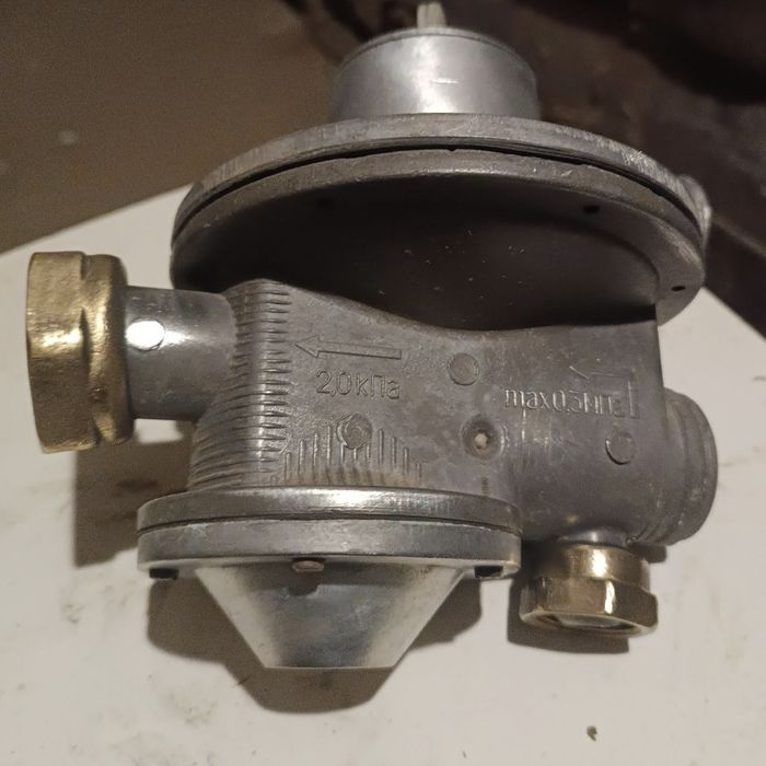 Регулятор тиску газу