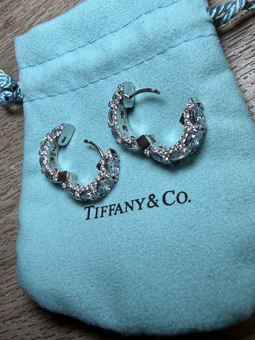Серебрянные серьги с камнями 925 проб+мешочек Tiffani в комплекте ,сережки серебро,срібні сережки з камінням фіаніти,срібло сережки срібні