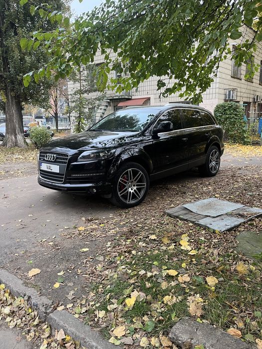 Продам AUDI Q7 4l