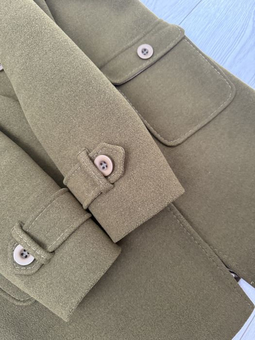 Жіноче пальто.