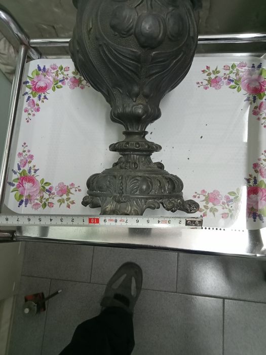 Підставка під гасову лампу