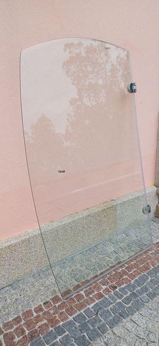 Resguardo de vidro para  banheira
