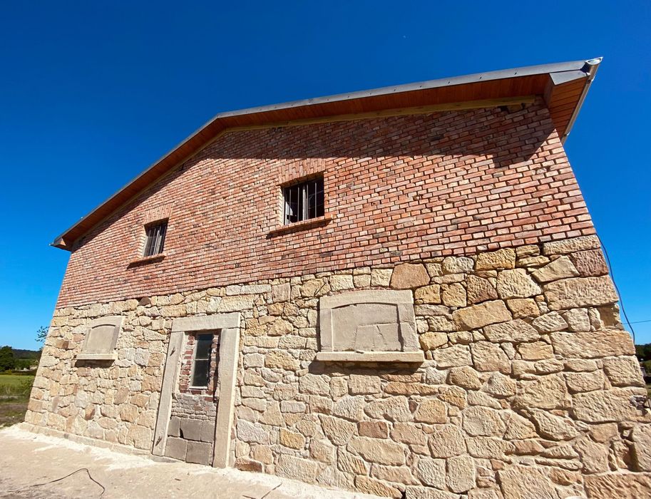 Piaskowanie - Renowacja (kamień, cegla, granit, metal, beton )