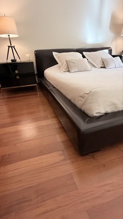 Cama em Pele / Couro Castanho 160x200