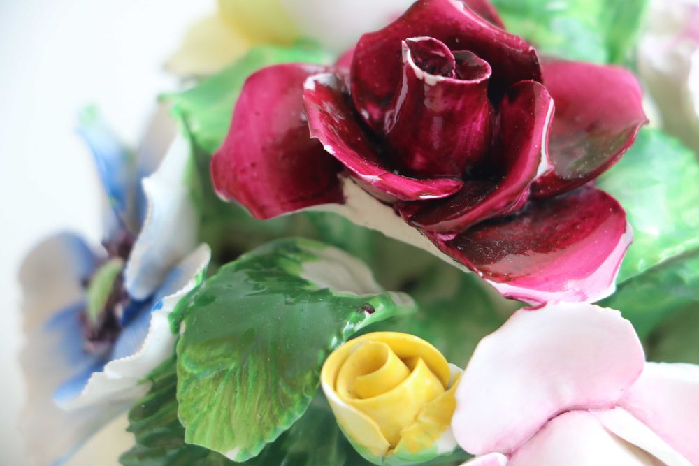 Винтажная фарфоровая композиция цветы в вазе kew royal англия, 1970-е