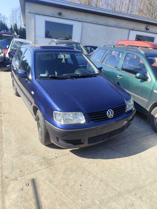 Posiadam czesci vw polo 6n lift 2001r  1.0