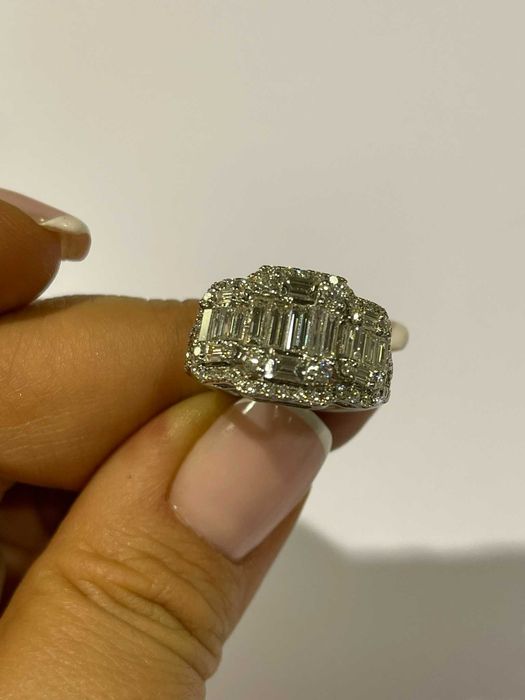 Pierścionek z diamentami naturalnymi Infinity bagiety 1.90 CT