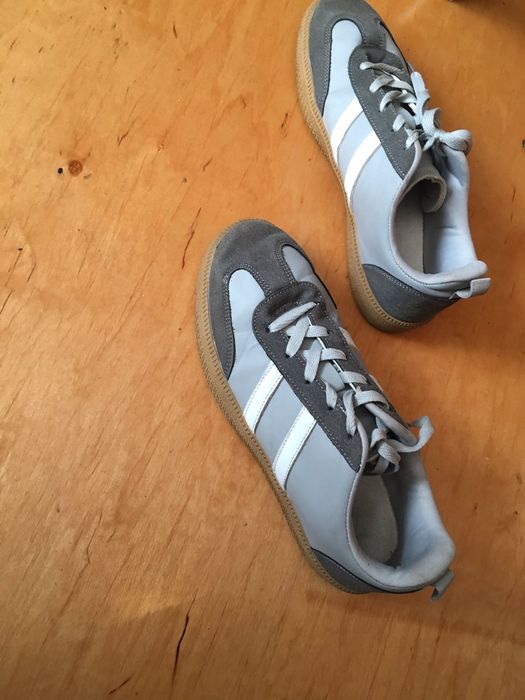 Кросівки самба майже нові !