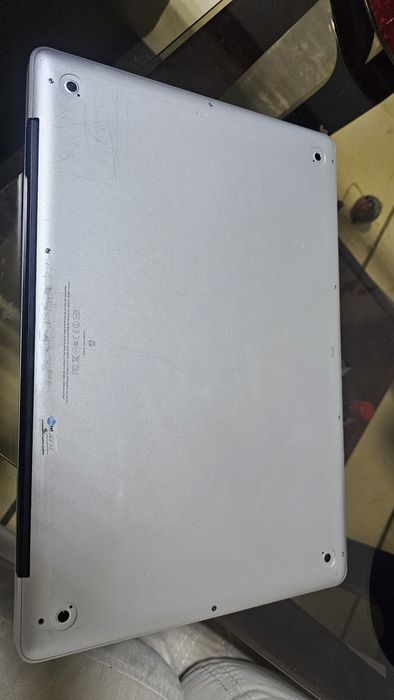 MacBook Pro 17  ssd 1tb 16gb