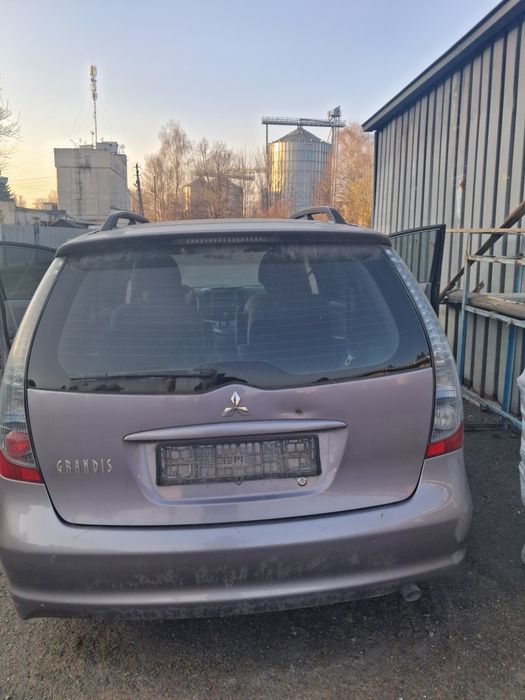 Запчастини Mitsubishi Grandis