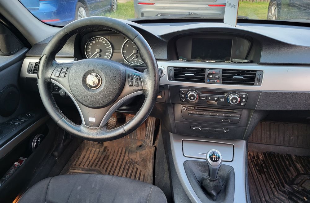 BMW E90 318 i 2007r