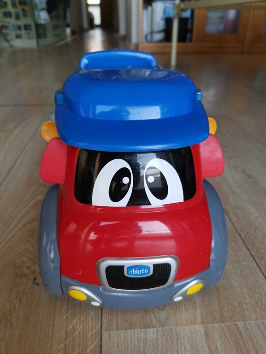 Porta carros Chicco.